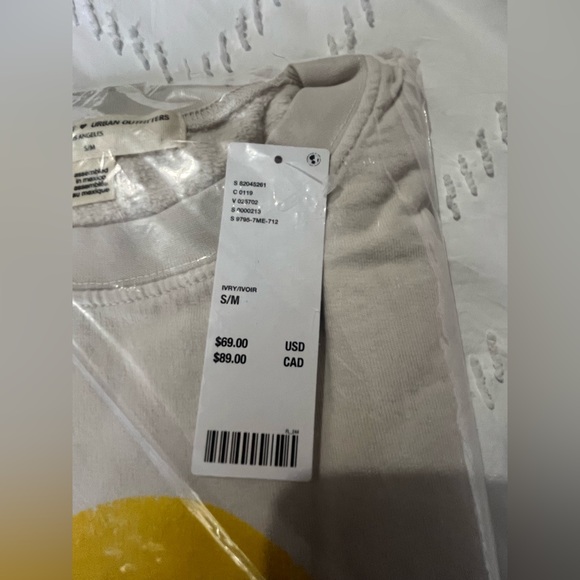 *NWT* Project Social T *Urban Outfitters* crewneck size S/M - Picture 2 of 9